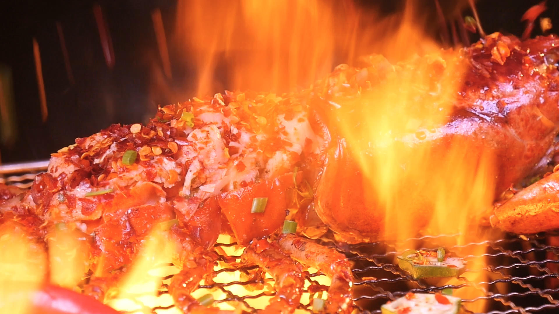 炭烤龙虾视频的预览图