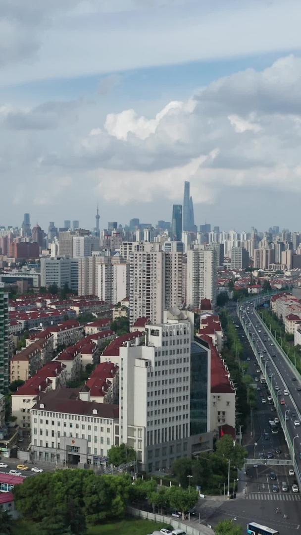 上海内环高架路城市交通视频的预览图