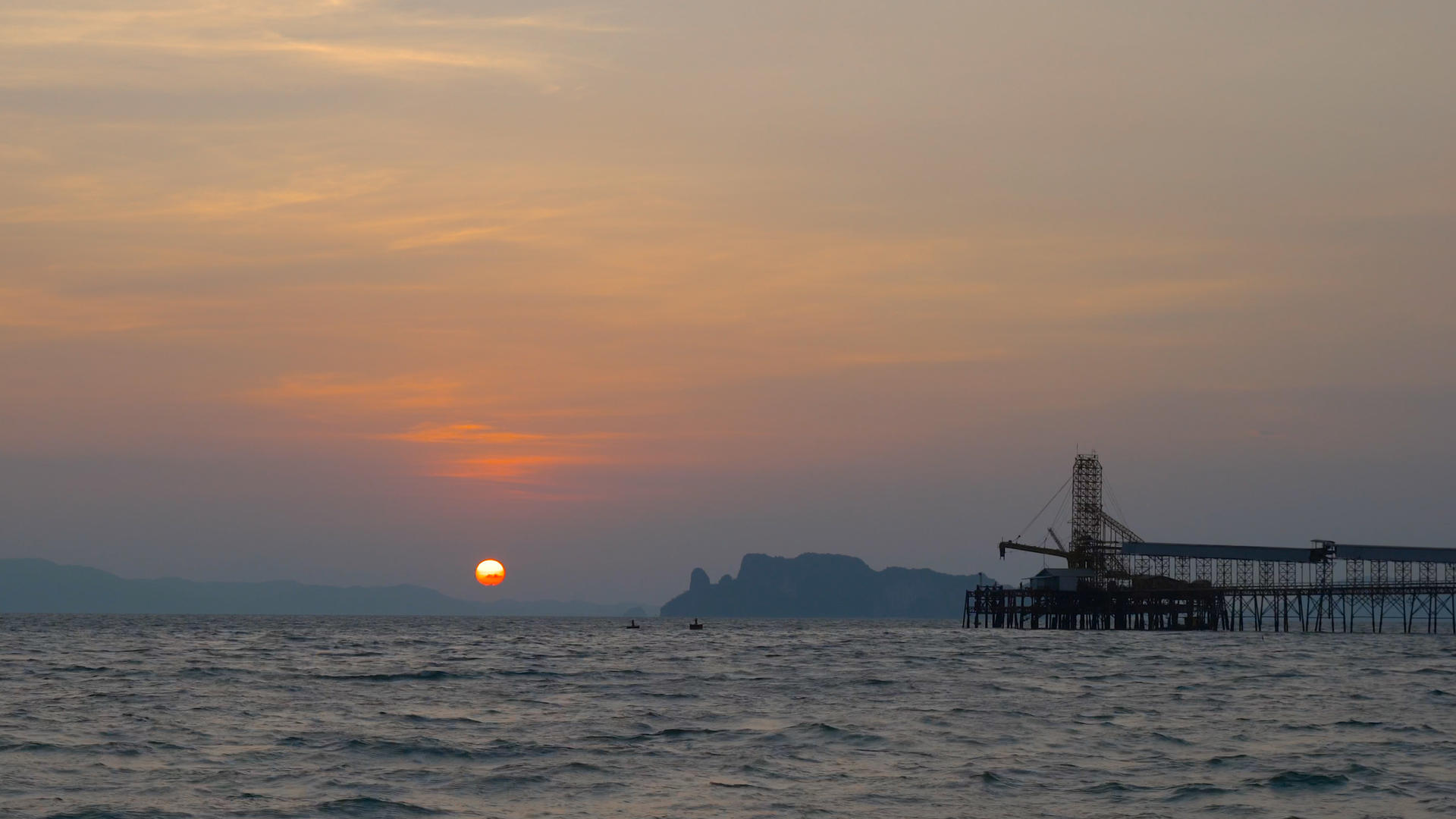 泰国甲米大海日落4K实拍延时视频的预览图