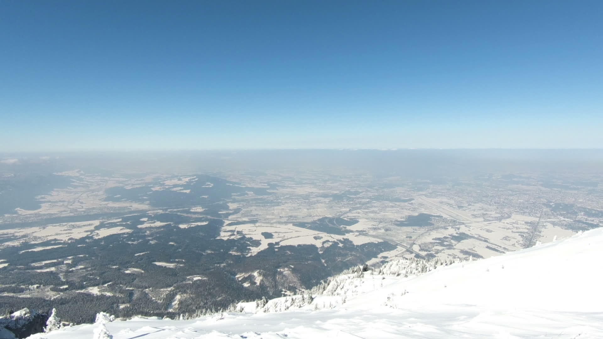 环视阿尔卑斯山顶视频的预览图