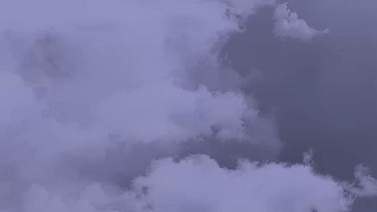 云层穿梭动态素材视频的预览图