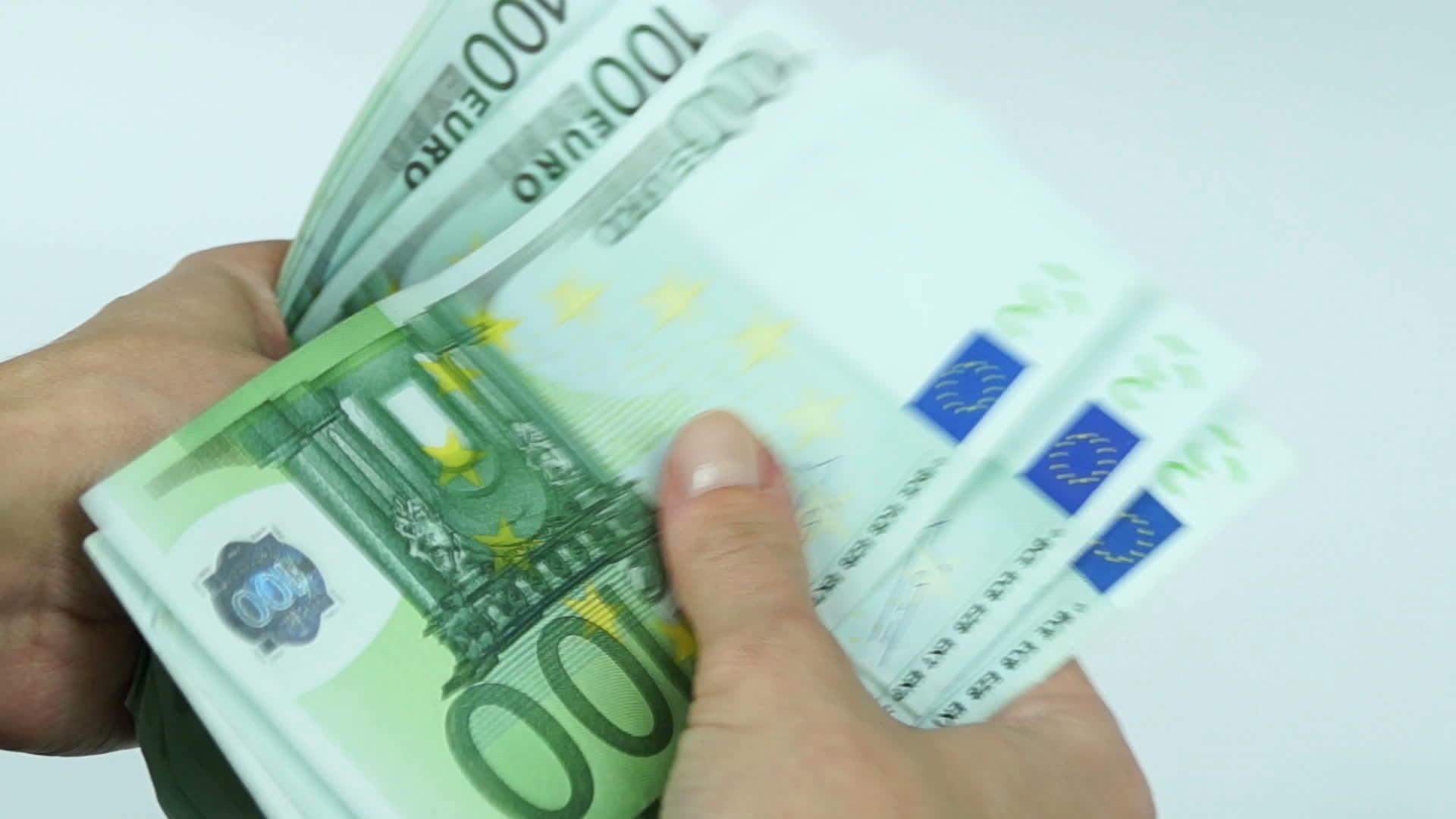 计数许多欧元钞票视频的预览图