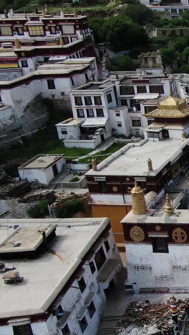 著名景区哲蚌寺拉萨全景航拍视频视频的预览图