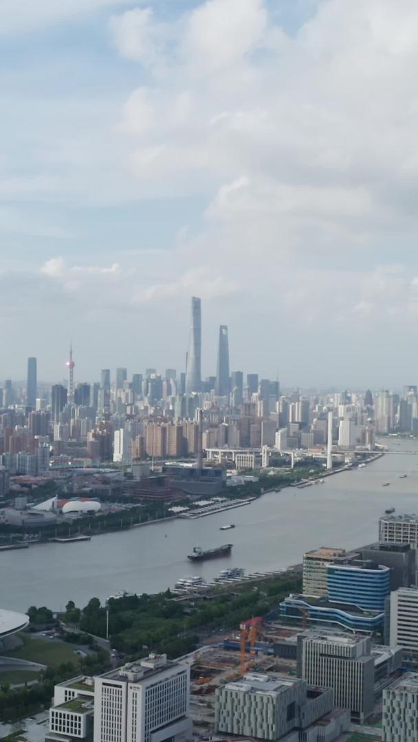 黄浦江两岸的上海风光视频的预览图