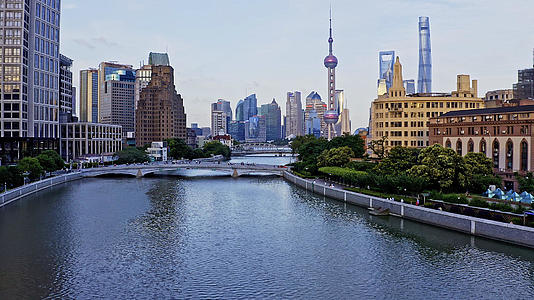 上海外白渡桥航拍视频的预览图