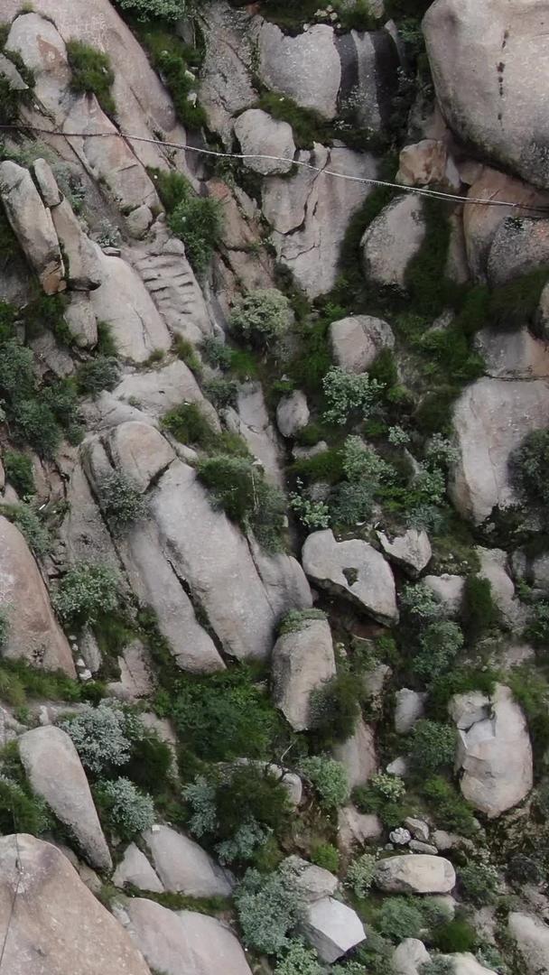 无人机航拍藏传佛教时刻壁画视频的预览图
