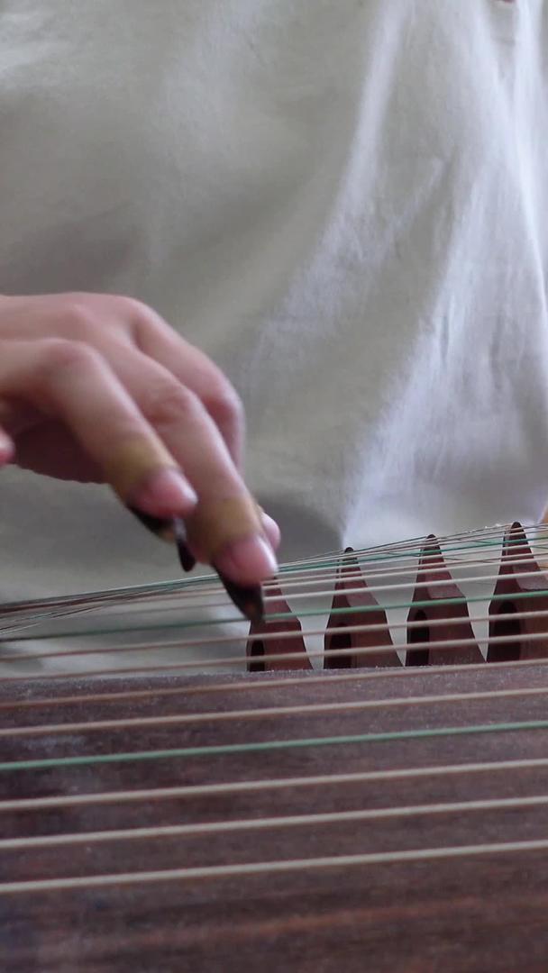 中国民族器乐传统文化古筝演奏材料视频的预览图