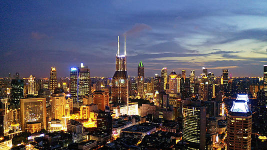 上海城市日落航拍视频的预览图