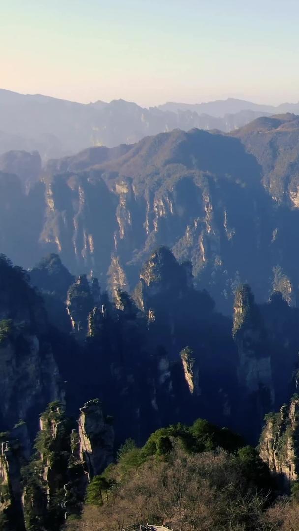 张家界武陵源西海峰林景区航拍视频的预览图