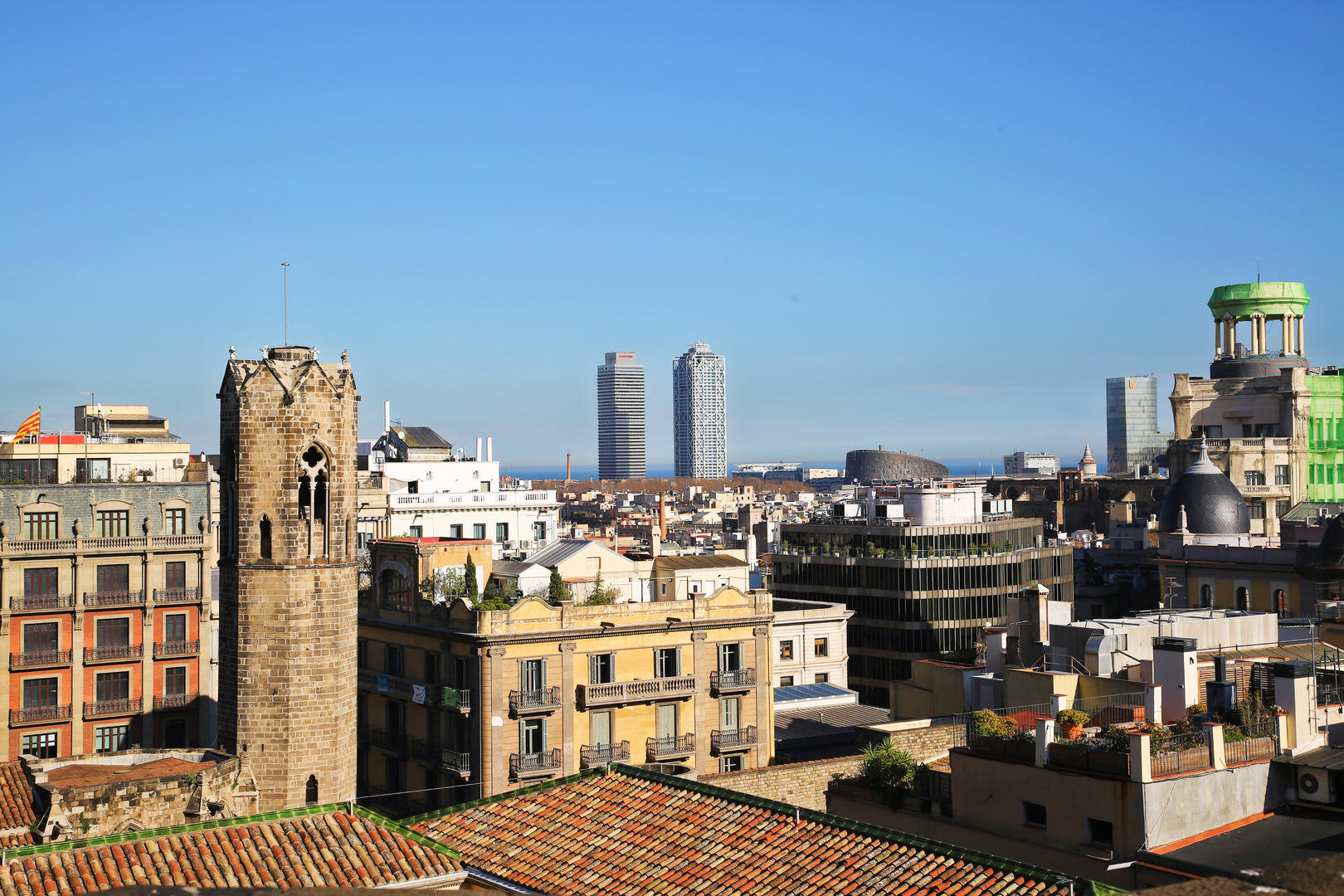 西班牙巴塞罗那城区视频的预览图