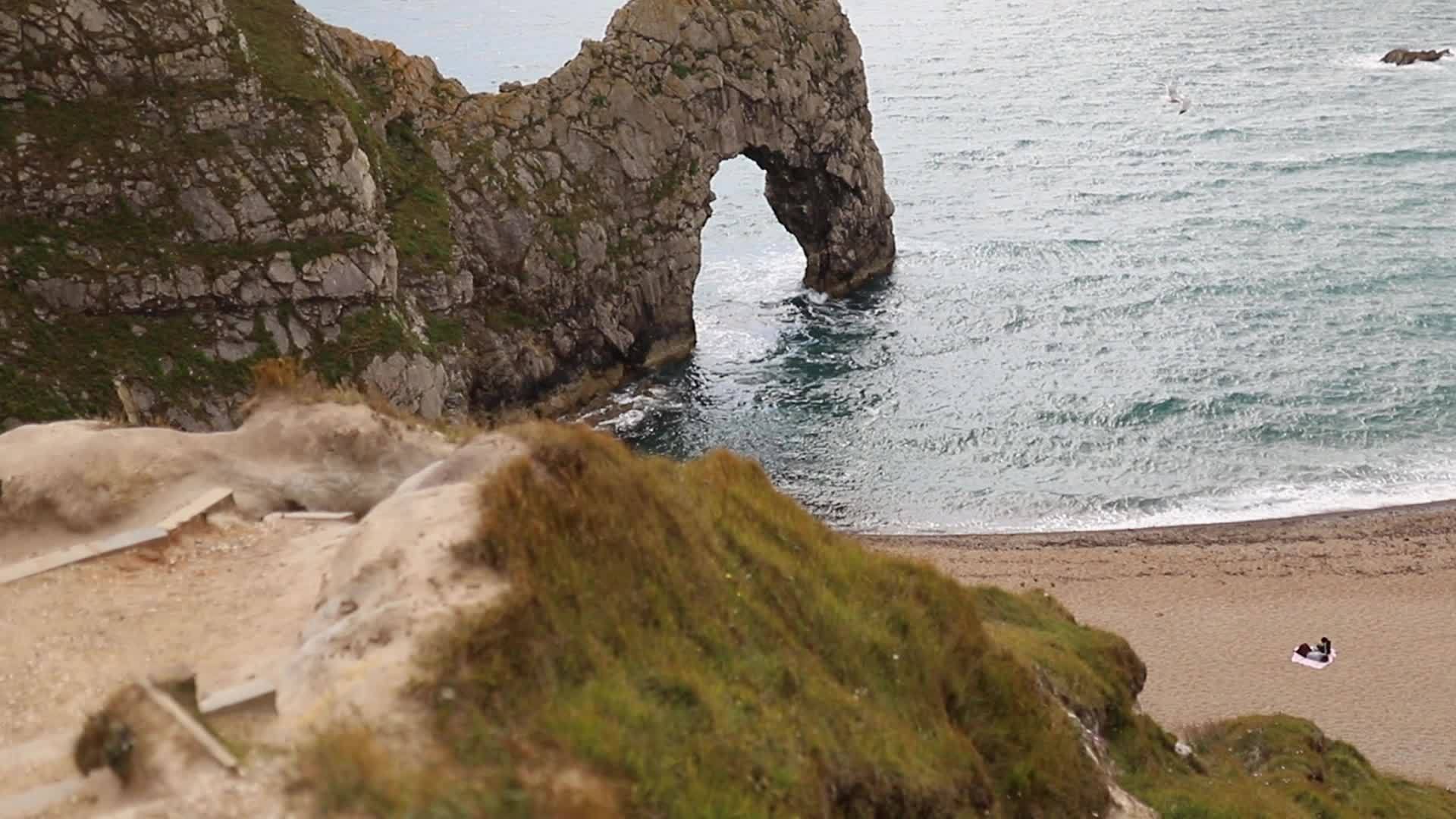 英国悬崖海岸线风景视频的预览图