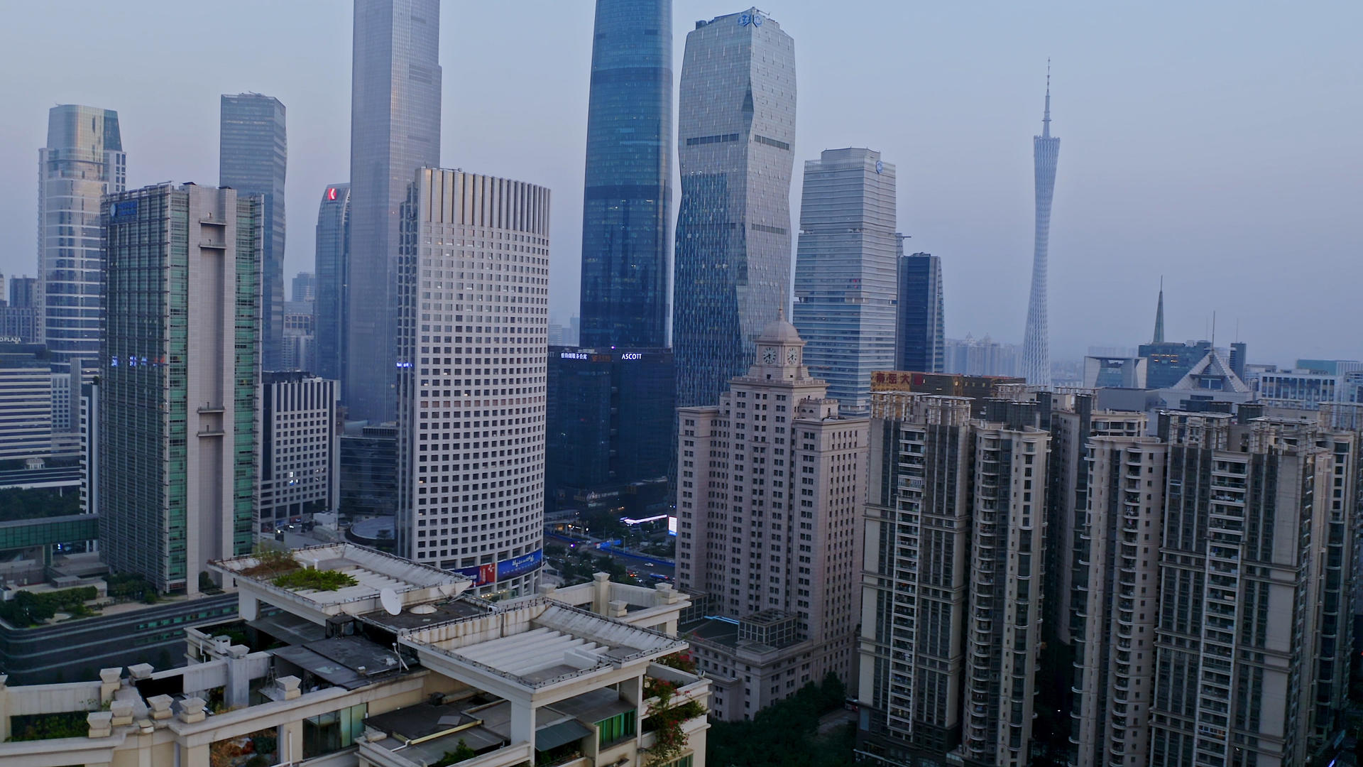 爬楼党广州城市建筑航拍视频的预览图