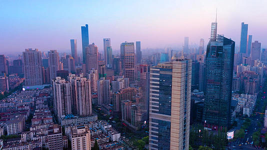 4K航拍南京新街口金融中心全景视频的预览图