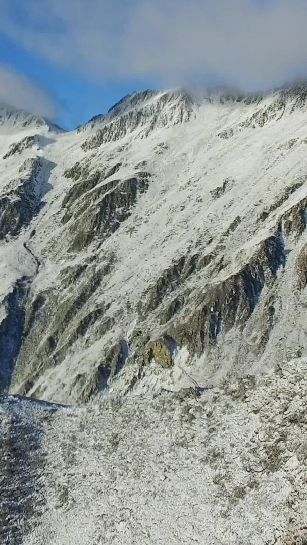 折多山雪山航拍视频的预览图
