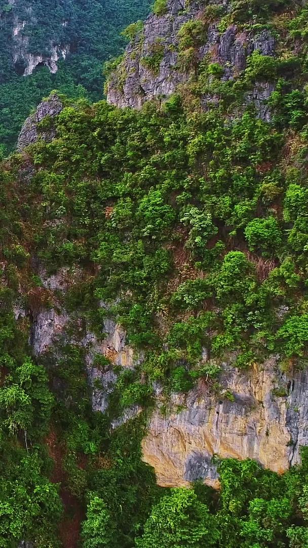广西青山绿水雅丹地貌群山群山视频的预览图