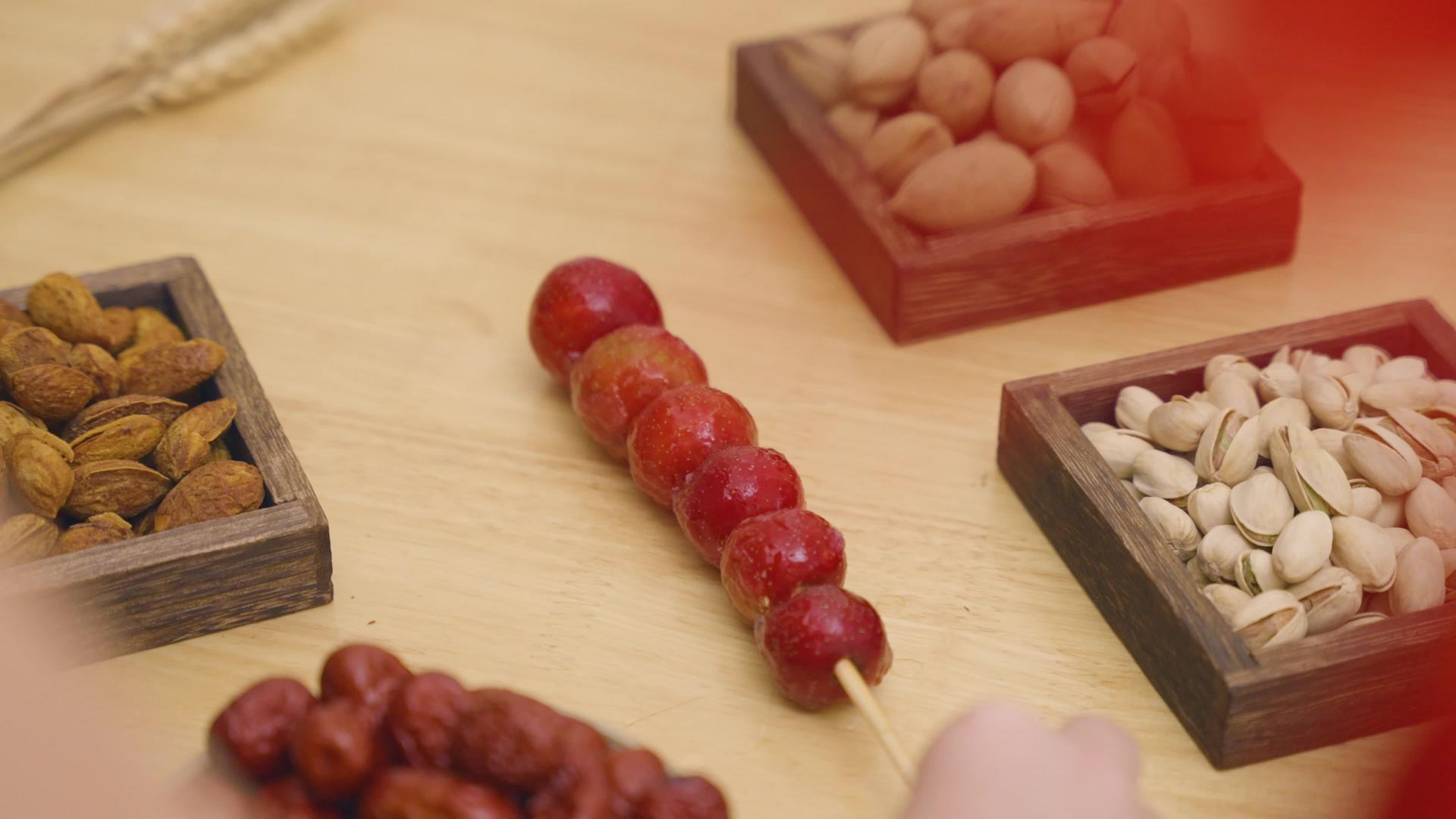 新年糖葫芦美食小吃4K招待小吃视频的预览图