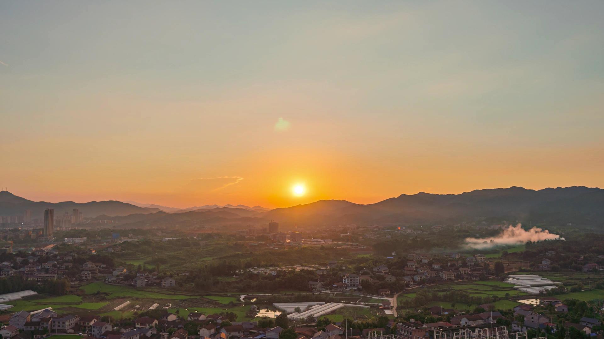 4K实拍美丽乡村夕阳日落延时摄影视频的预览图