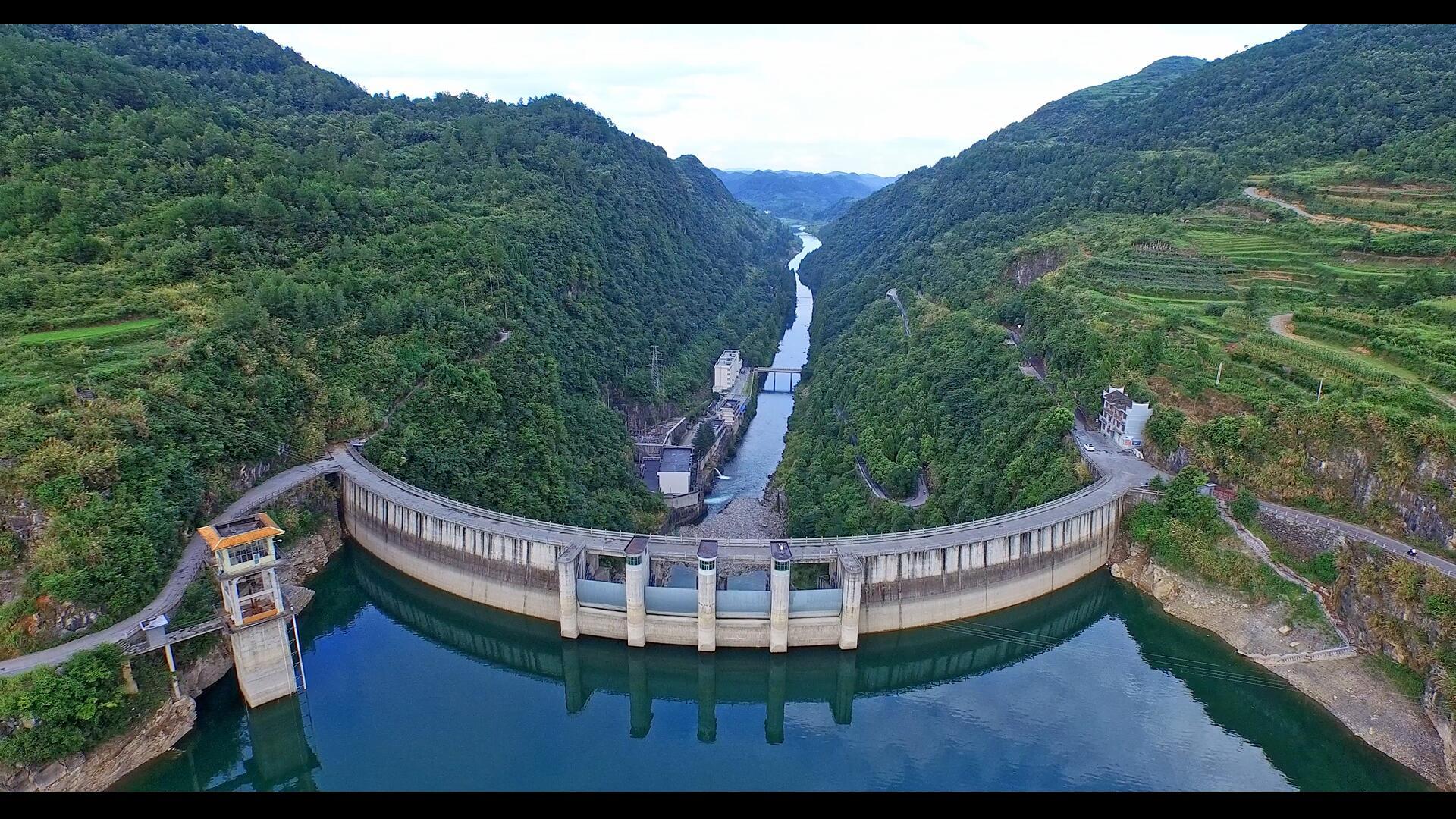 湘西山水大坝水库视频的预览图