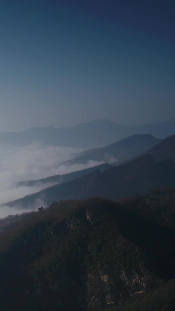 云海航拍在秦岭山区视频的预览图