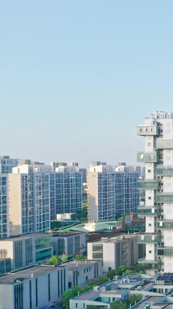 上海嘉定新城社区居民楼视频的预览图