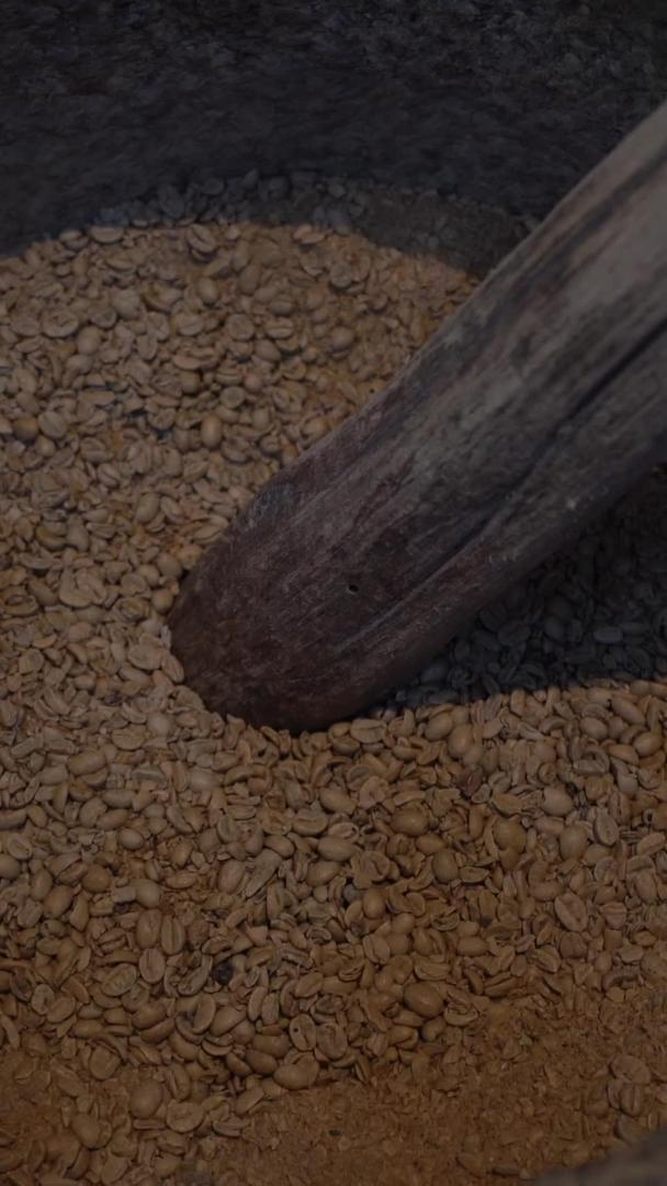 云南小颗粒手工咖啡豆豆视频的预览图