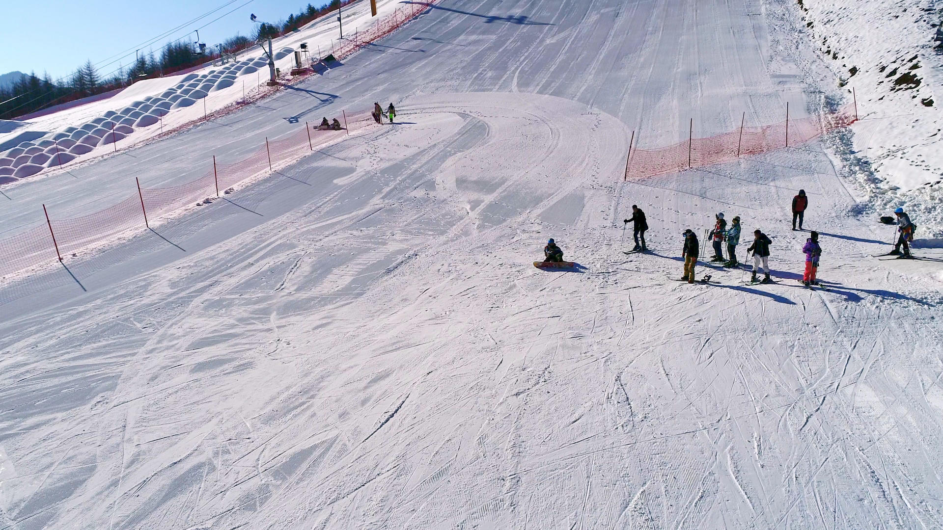中国滑雪场航拍视频的预览图