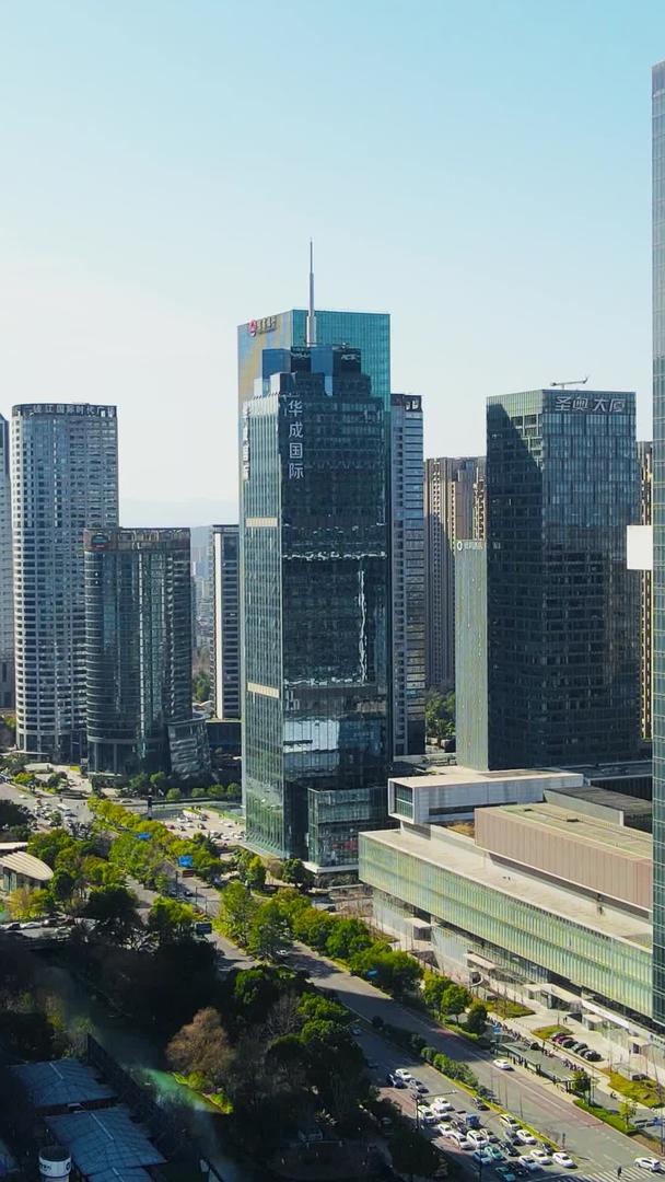 大气航拍杭州CBD钱江新城高楼写字楼金融中心商圈视频的预览图