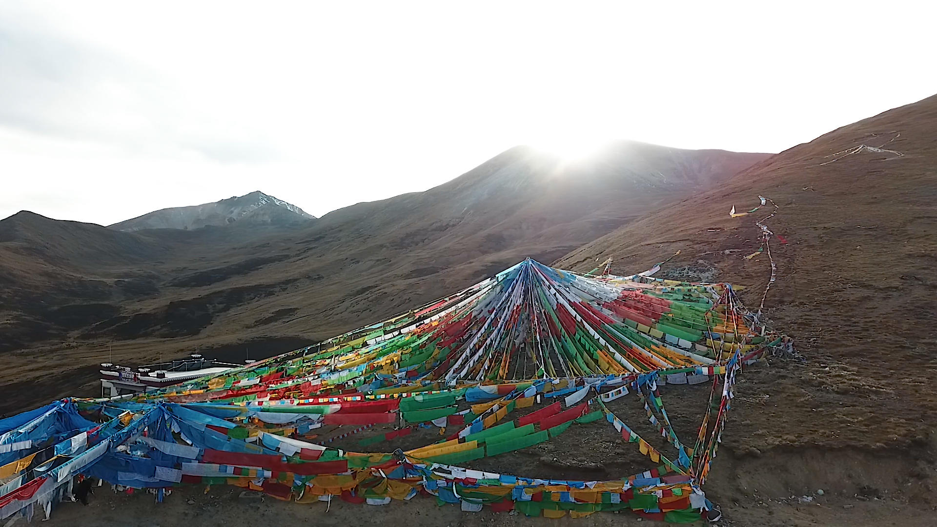 青藏高原航拍视频的预览图