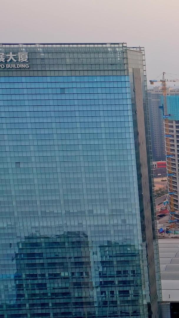 郑州城市天际航拍视频的预览图