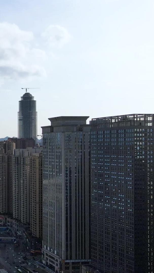 贵阳地标双子塔国际金融中心航拍视频的预览图