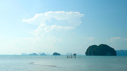 泰国海岛海峡自然风光延时4K视频的预览图
