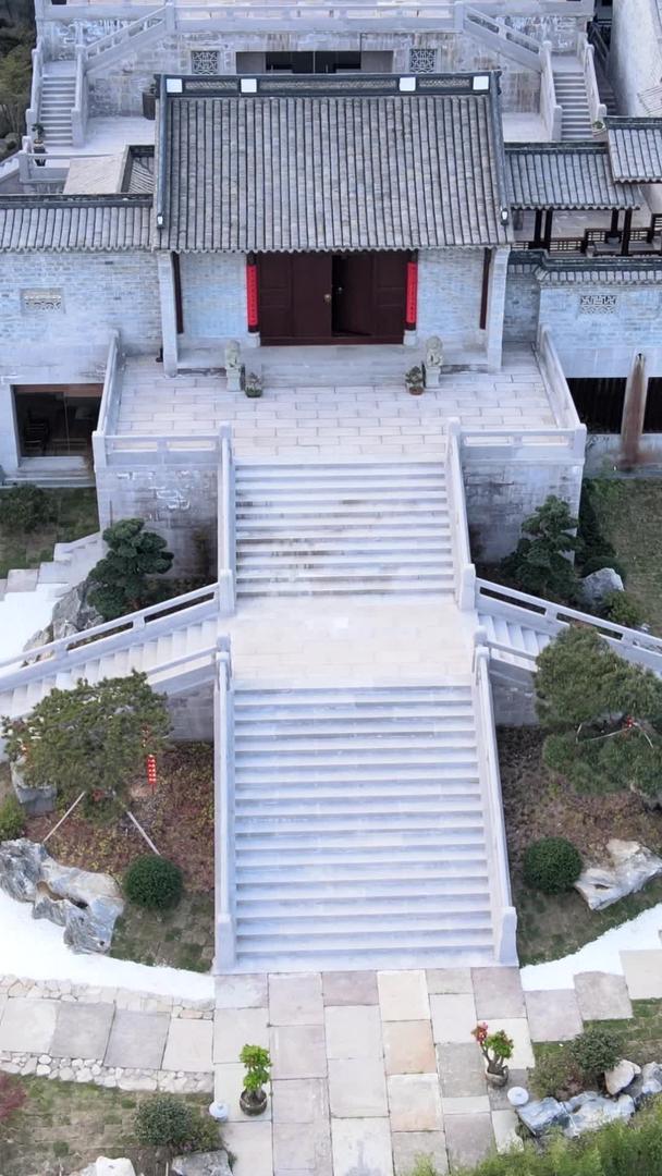 民国风寺在宁波奉化溪口雪窦寺附近的航拍集合视频的预览图