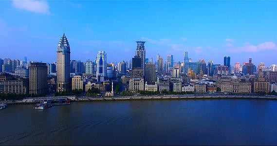 上海外滩黄浦江航拍视频的预览图