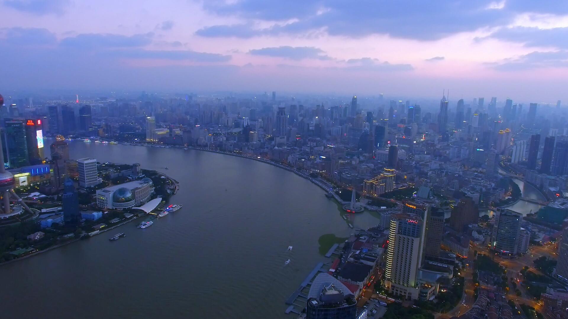 上海CBD外滩陆家嘴航拍视频的预览图
