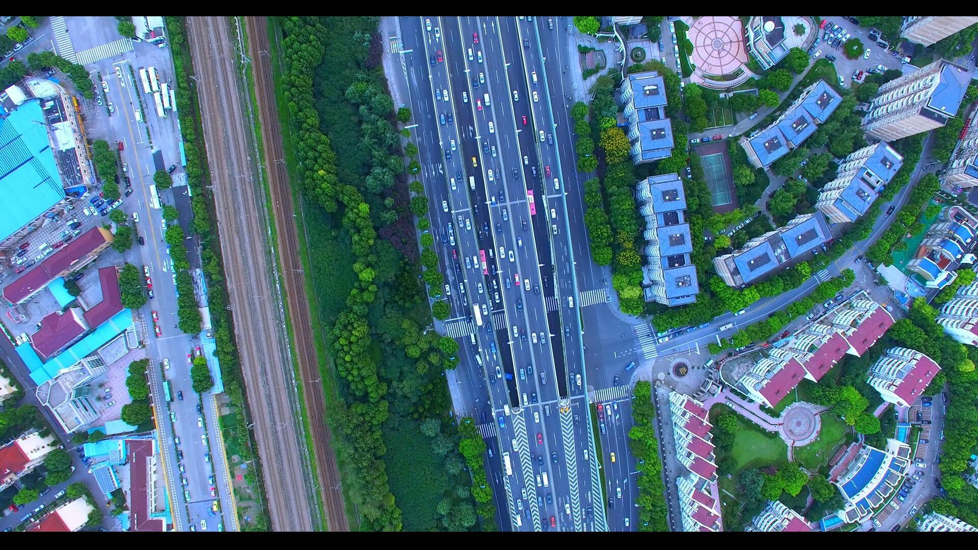 上海城市垂直航拍视频的预览图