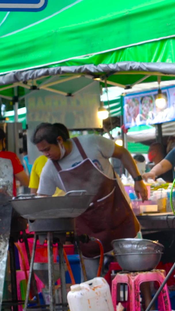泰国小吃摊、水果摊、汽车实拍集合视频的预览图