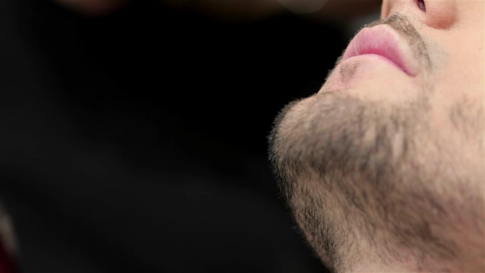 整洁的胡子视频的预览图