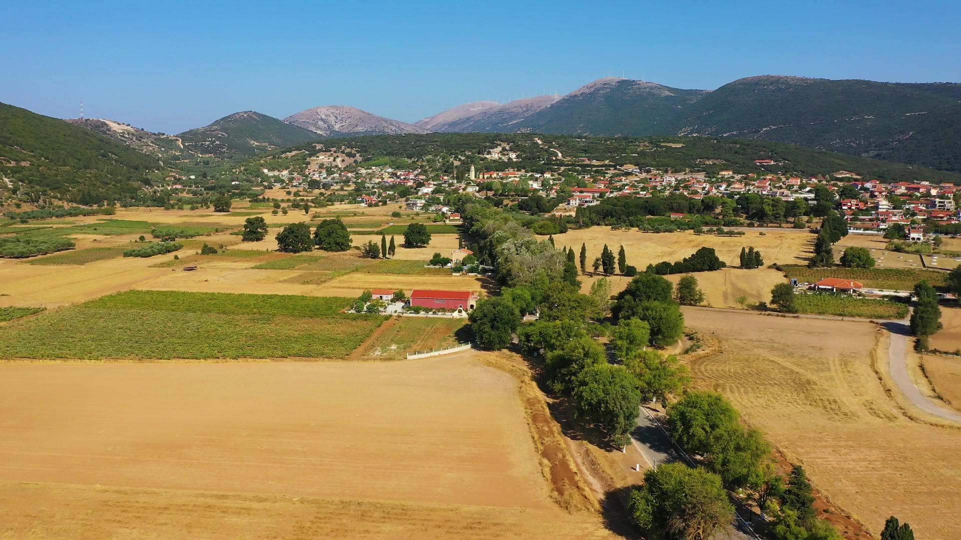 法尔萨马塔镇在希腊的基法罗岛视频的预览图