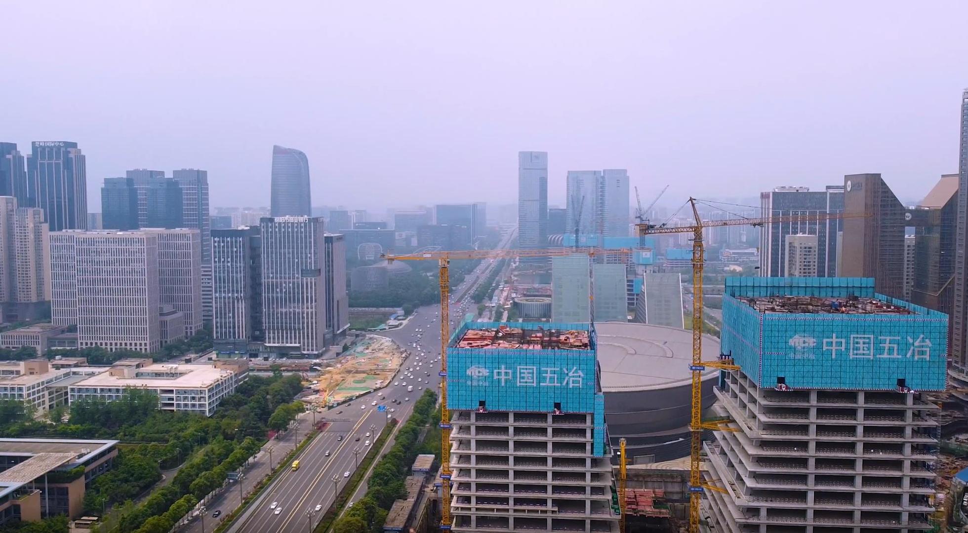 成都城市中心的施工现场视频的预览图