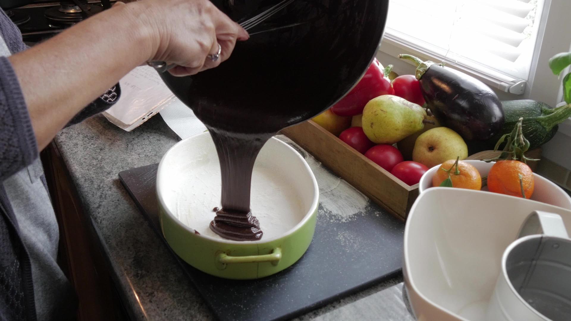 巧克力蛋糕巧克力视频的预览图