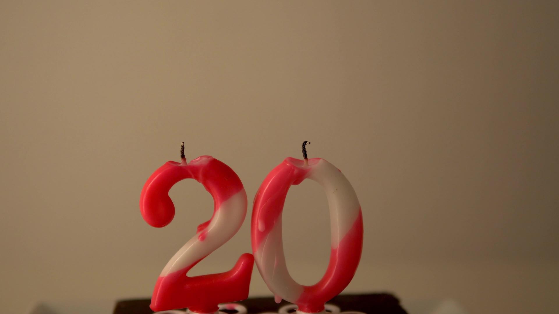 20个生日蛋糕和蜡烛视频的预览图