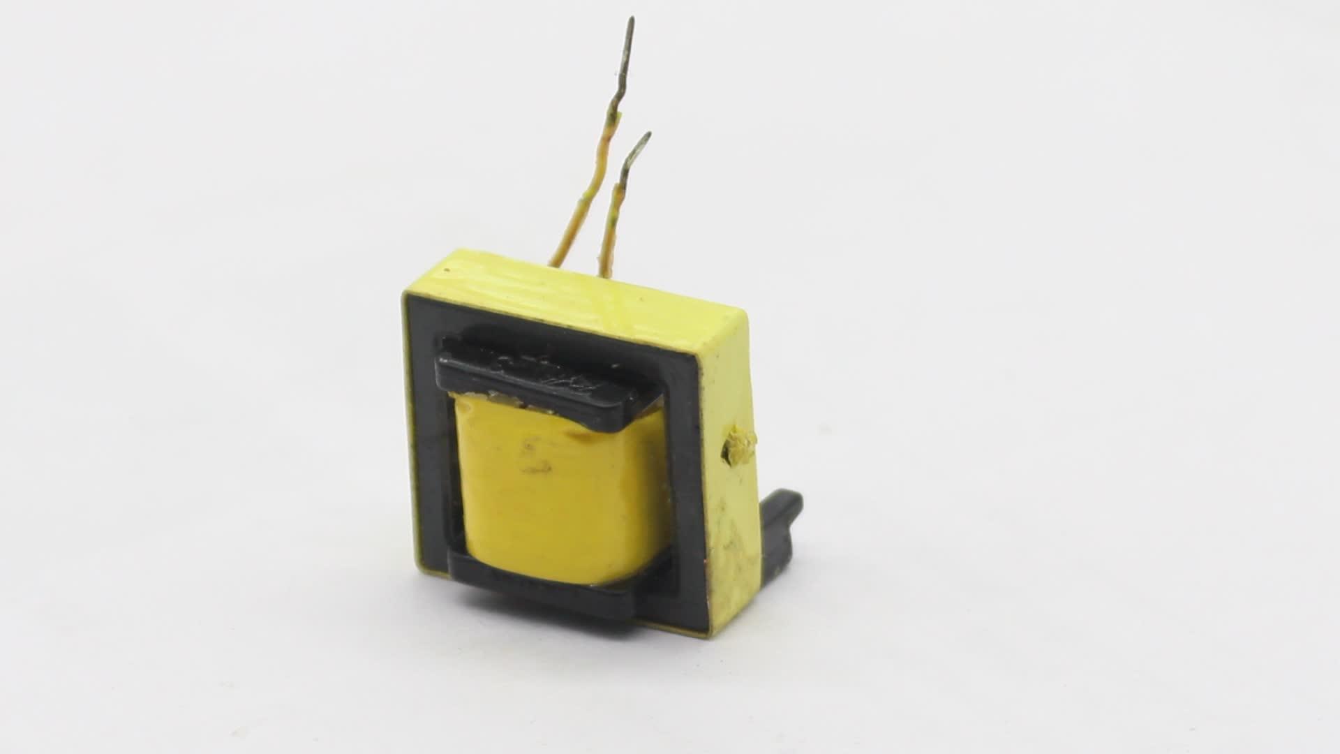 电动变压器的白色背景视频的预览图