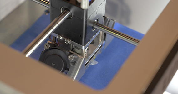 3D打印机打印塑料物体的打印机视频的预览图