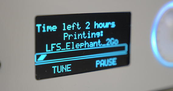 3D打印机工作结束时倒计时的电子记分视频的预览图