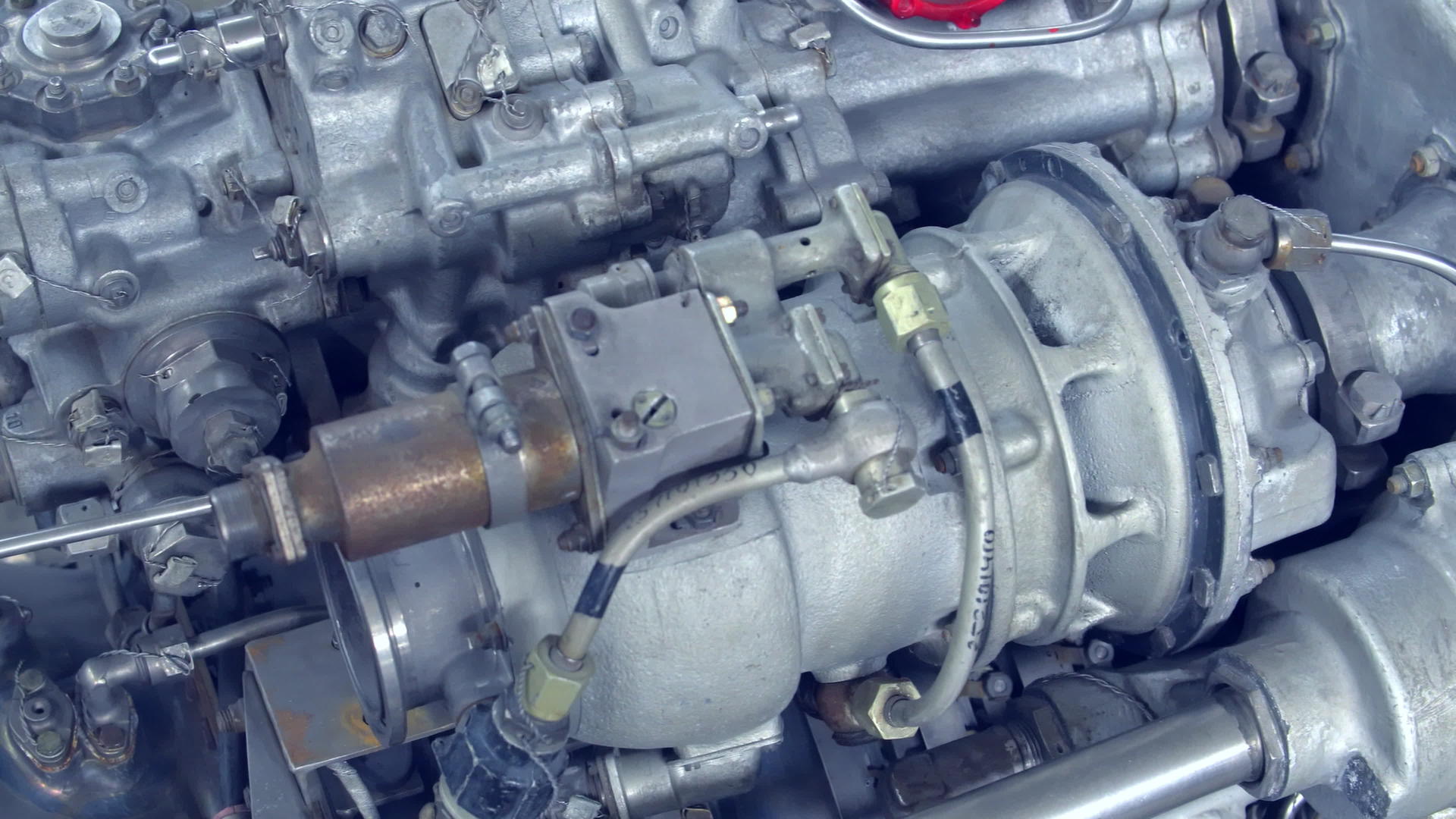 管道泵压缩机齿轮滑轮叶片阀等技术要素视频的预览图