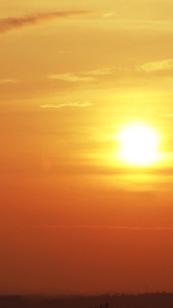 远山夕阳日落材料视频的预览图