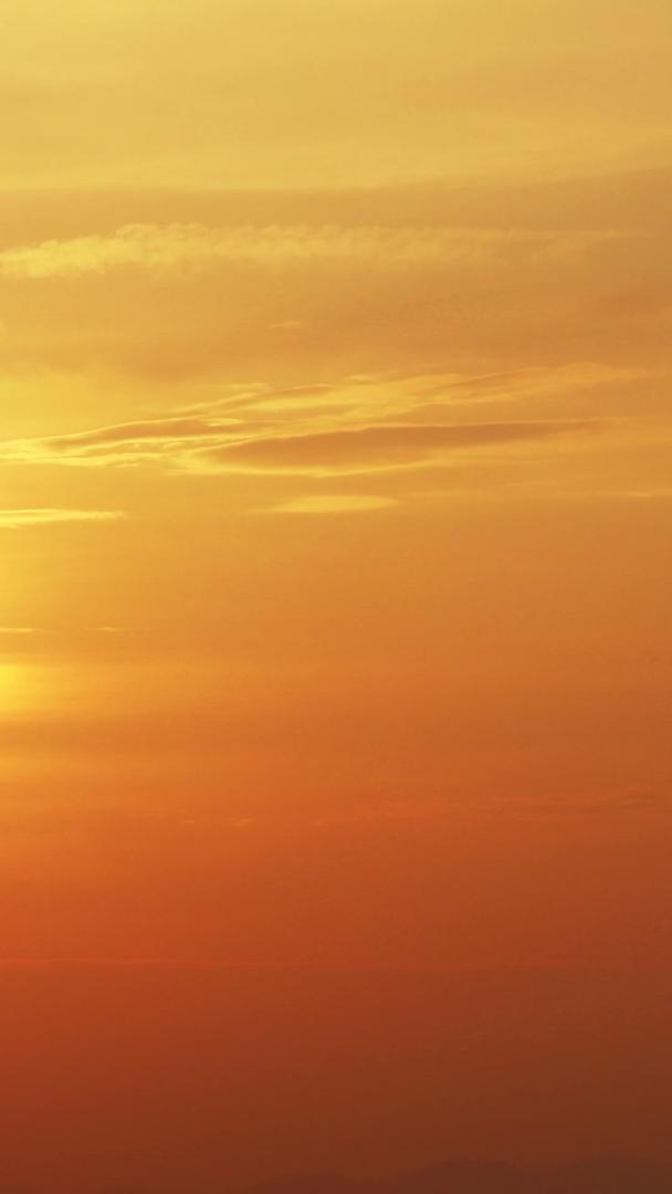 远山夕阳日落材料视频的预览图