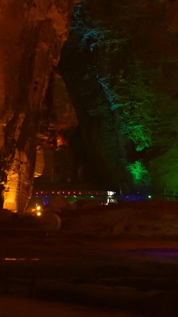 世界第二大天然洞穴湖北恩施利川5A级旅游景区腾龙洞材料合集视频的预览图