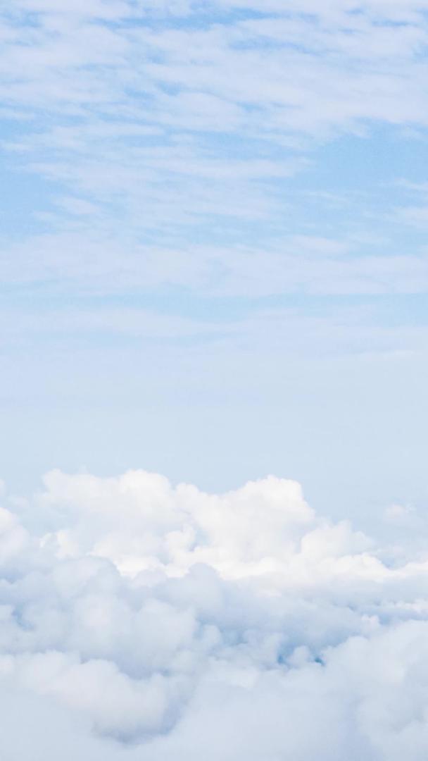 美丽自然风光云海转场空镜航拍延迟航拍视频的预览图