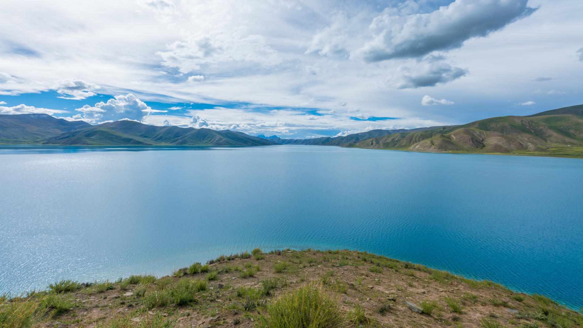 8K西藏羊湖延时视频的预览图